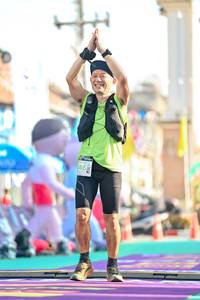 BIB: 991
                            <button type="button" onclick="openModal(24886318)" class="btn btn-primary btn-sm float-right btn-popup" data-toggle="modal" data-target=".modal-high-quality">
                        <i class="fas fa-shopping-cart"></i> Add to Cart
                    </button>
                                            <button type="button" onclick="isThisMe(24886318, true)" class="btn btn-success btn-sm float-right btn-popup btn-isme hidden" data-toggle="tooltip" data-placement="bottom" title="นี่คือรูปของคุณใช่ไหม คลิกที่นี่เพื่อเอาเข้าอัลบั้ม">
                        <i class="fas fa-plus"></i> Add to album
                    </button>
                    <button type="button" onclick="isThisMe(24886318, false)" class="btn btn-warning btn-sm float-right btn-popup btn-isnotme hidden">
                        <i class="fas fa-ban"></i> Remove from album
                    </button>